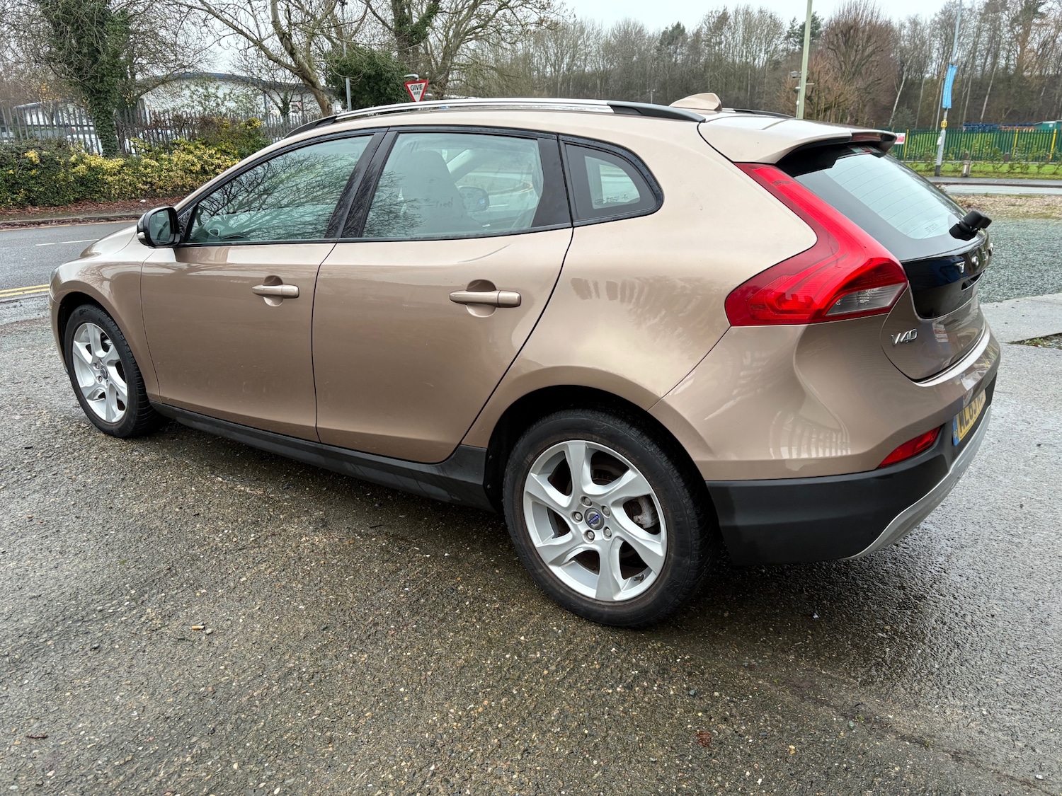 Used Volvo V40 2013 for sale - 77019510: Photo 46