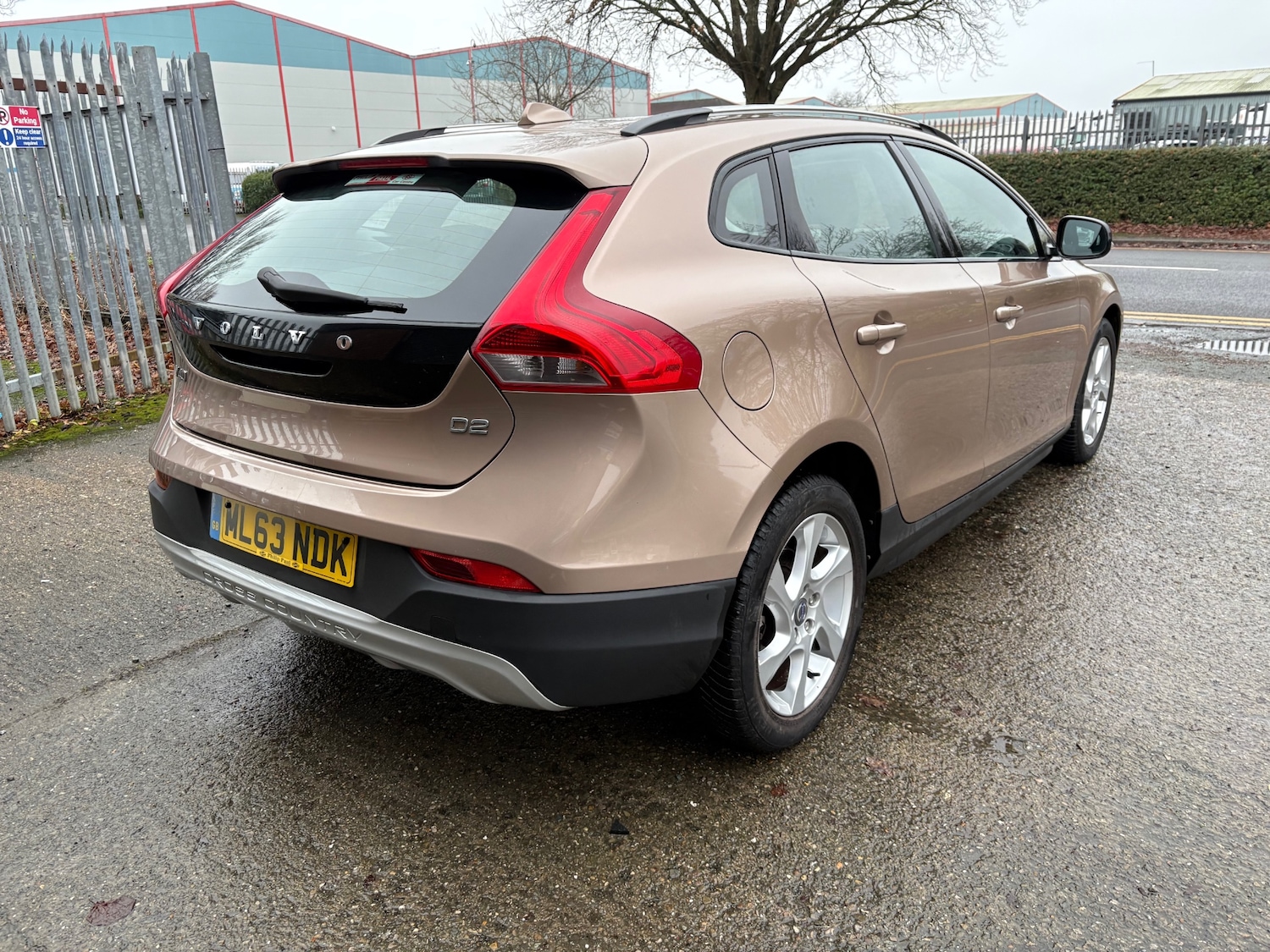 Used Volvo V40 2013 for sale - 77019510: Photo 54