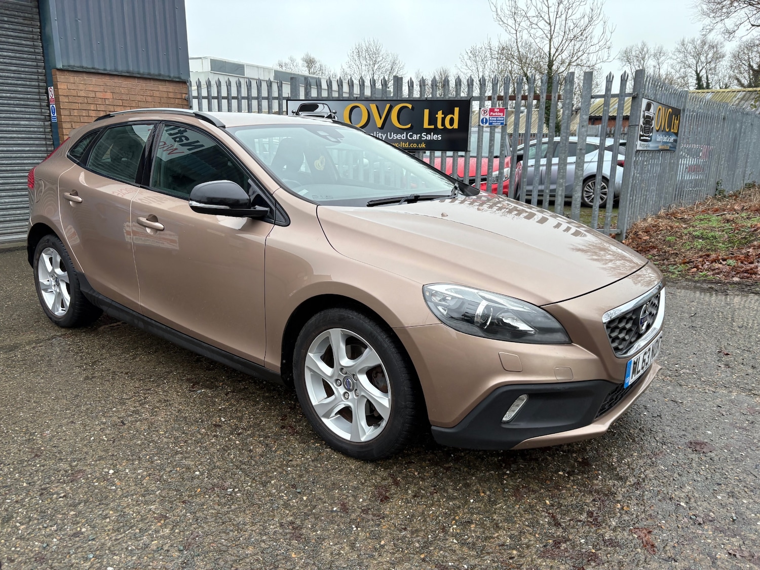 Used Volvo V40 2013 for sale - 77019510: Photo 59