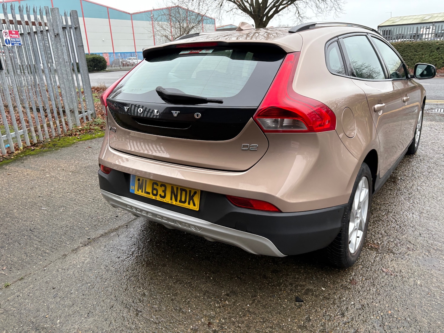 Used Volvo V40 2013 for sale - 77019510: Photo 62