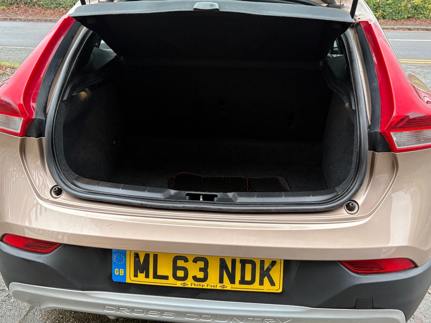 Used Volvo V40 2013 for sale - 77019510: Photo 7