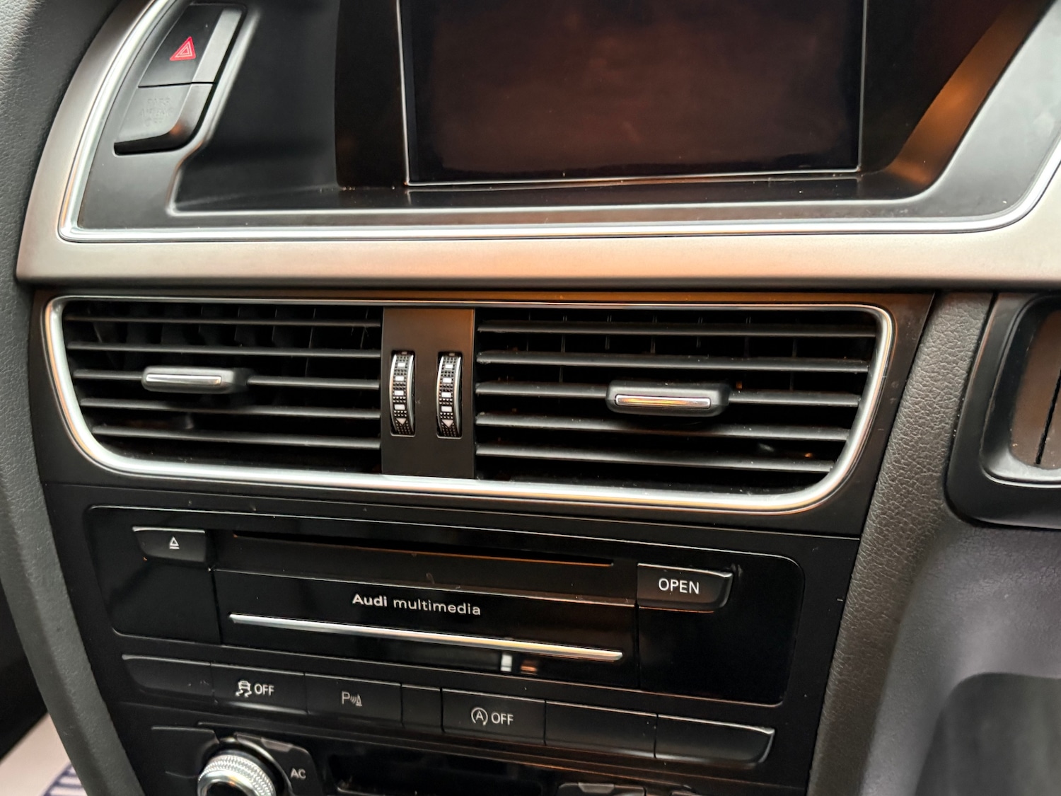 Used Audi A4 2013 for sale - 77462073: Photo 31