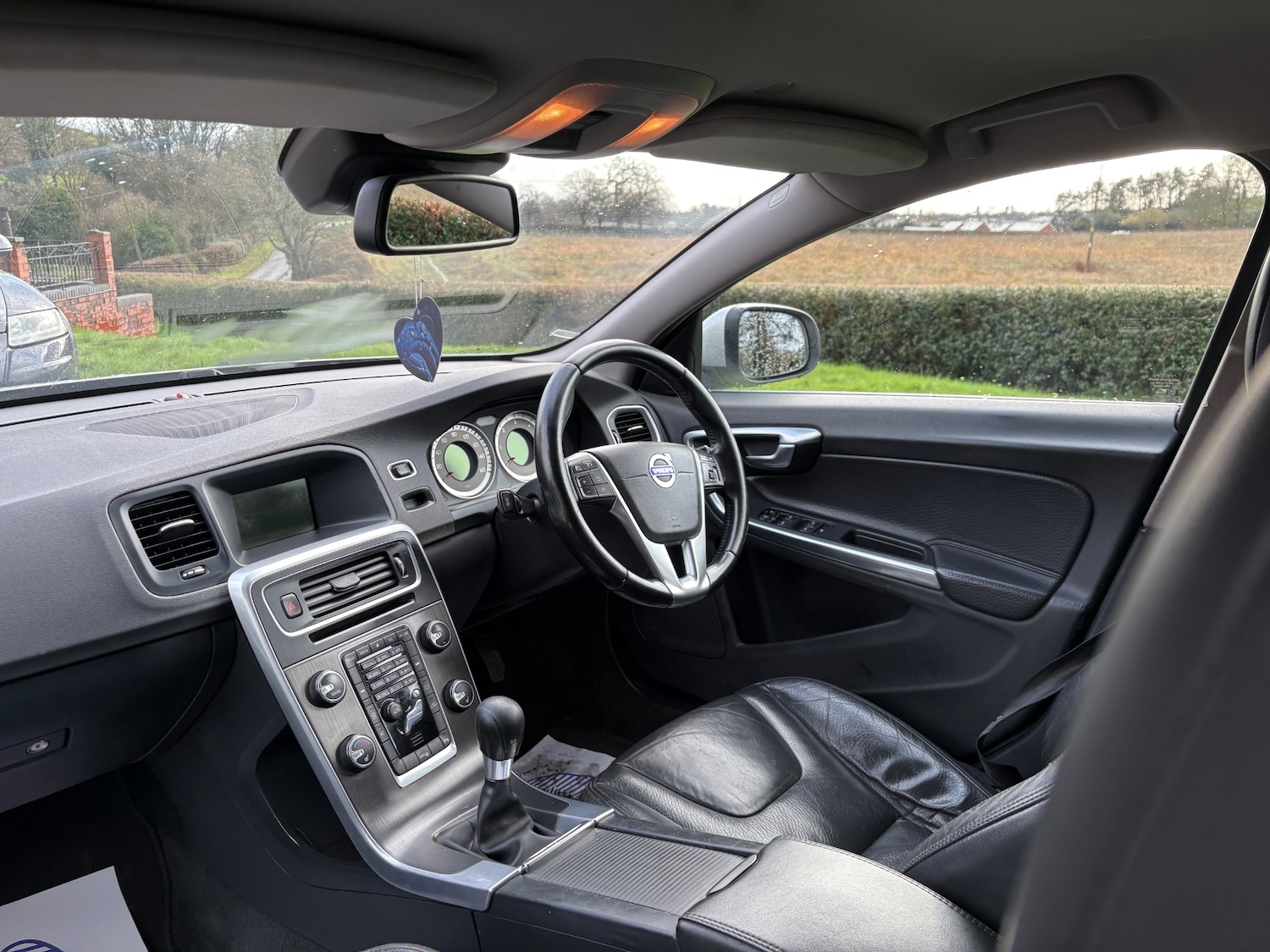 Used Volvo V60 2011 for sale - 77629139: Photo 14