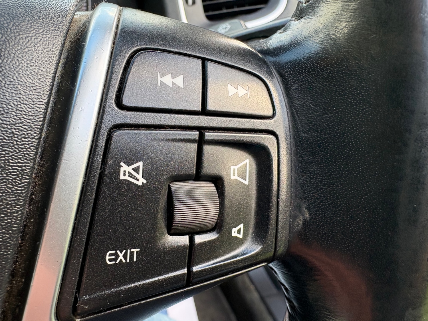 Used Volvo V60 2011 for sale - 77629139: Photo 20