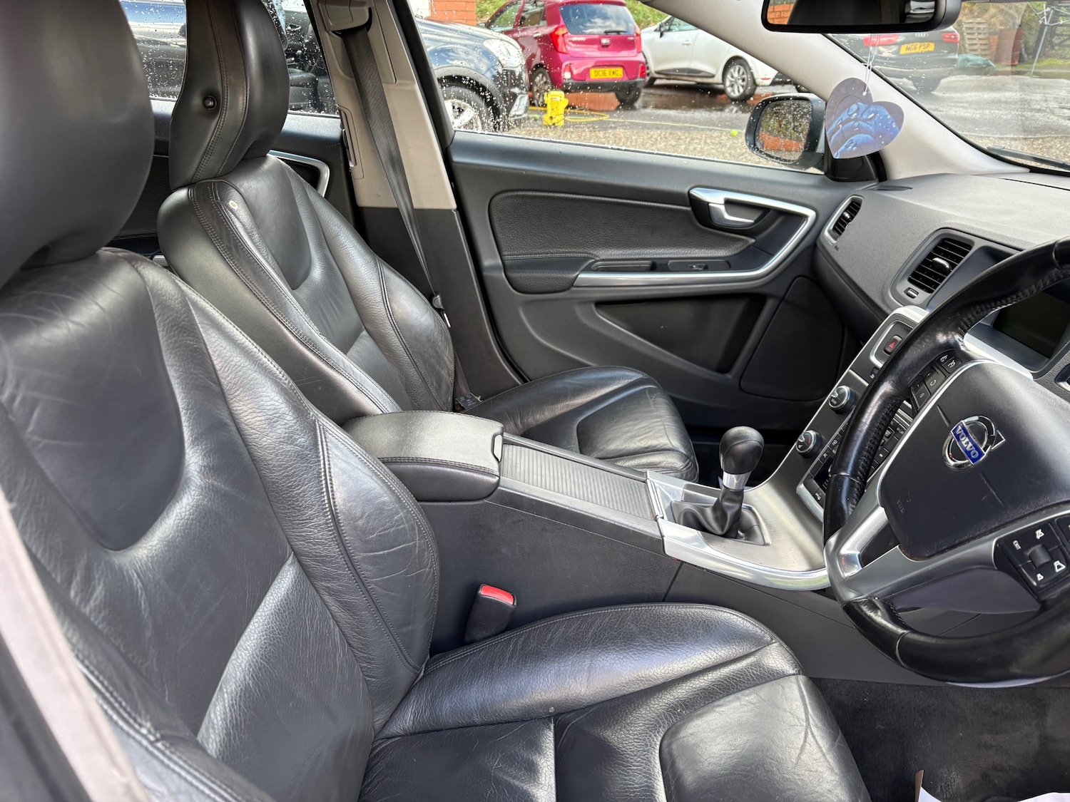 Used Volvo V60 2011 for sale - 77629139: Photo 21