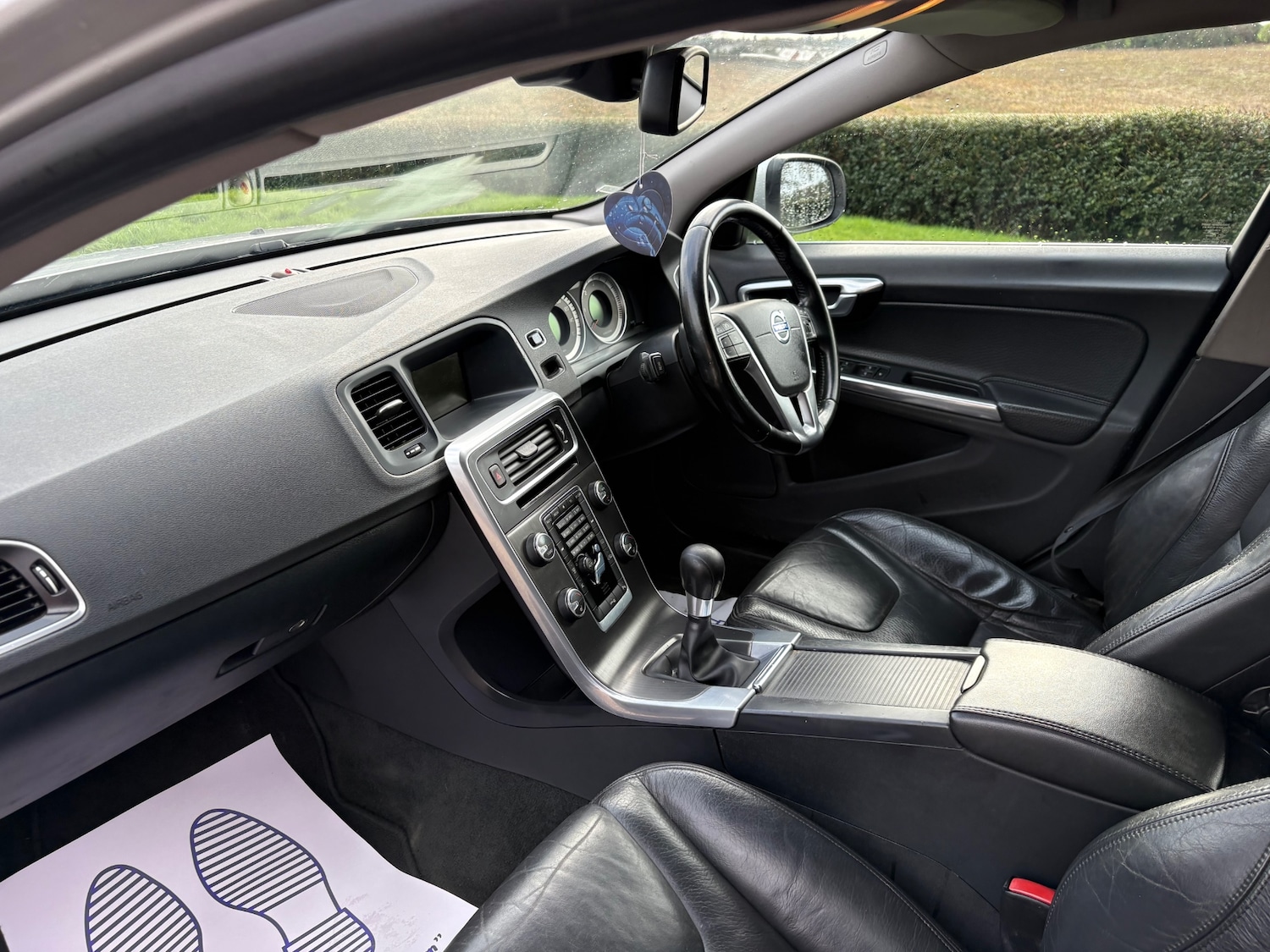 Used Volvo V60 2011 for sale - 77629139: Photo 37