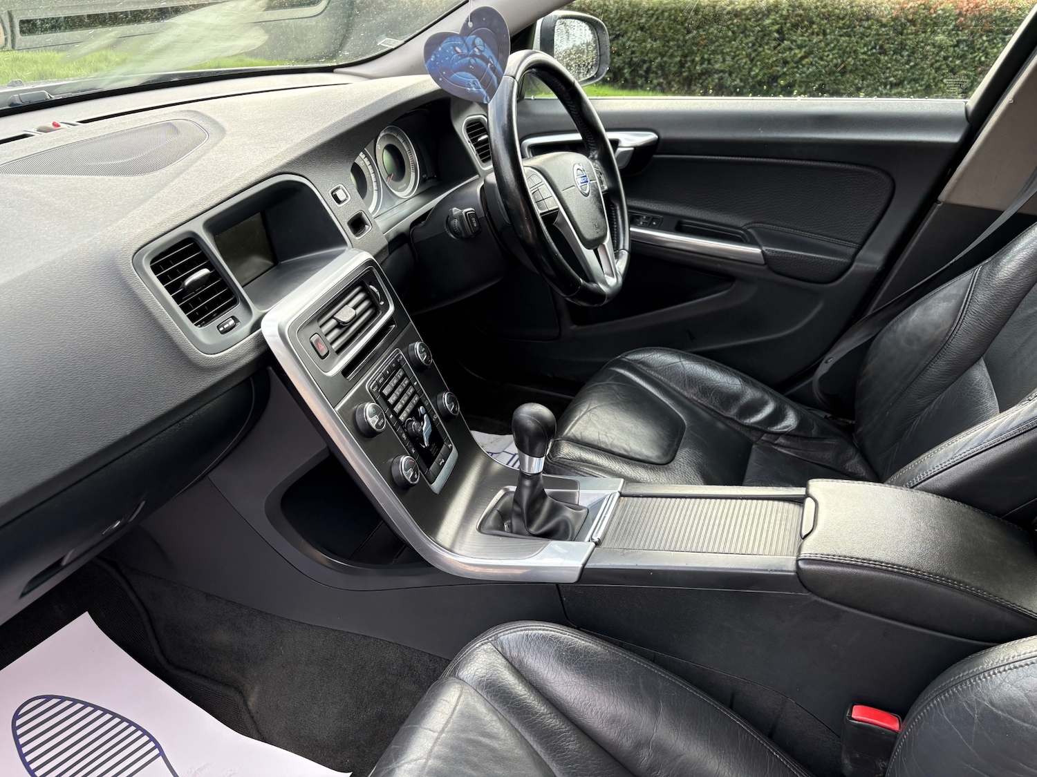 Used Volvo V60 2011 for sale - 77629139: Photo 8