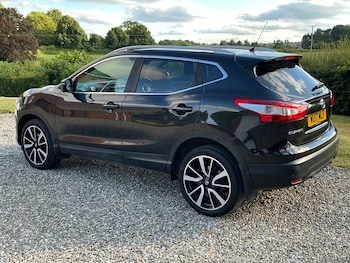 Used Nissan Qashqai 2017 for sale - 79090804: Photo
