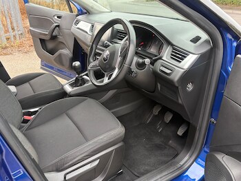 Used Renault Captur 2020 for sale - 75549352: Photo