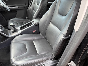 Used Volvo XC60 2015 for sale - 79007542: Photo