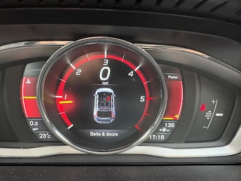 Used Volvo XC60 2015 for sale - 79007542: Photo