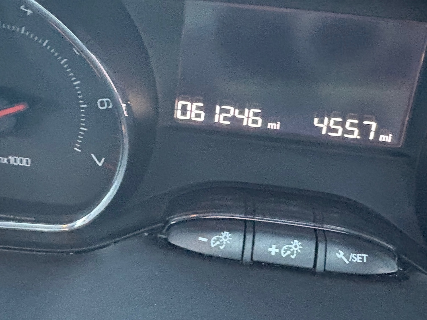 Used Peugeot 208 2012 for sale - 76664311: Photo 24