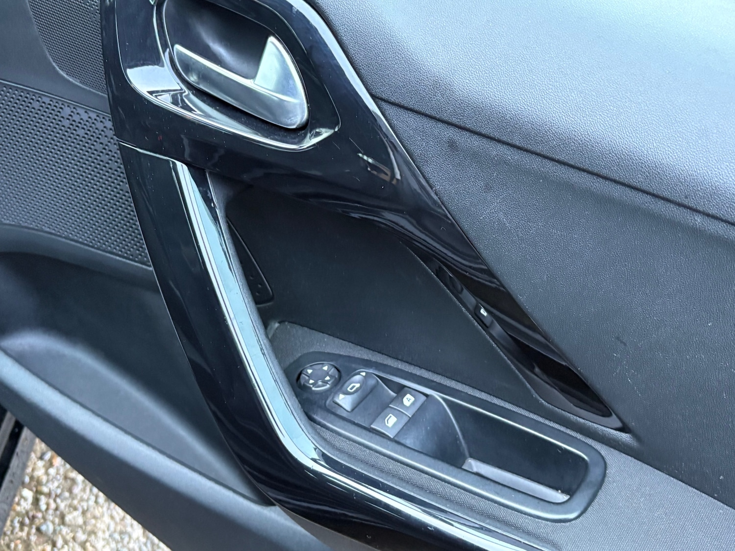 Used Peugeot 208 2012 for sale - 76664311: Photo 31