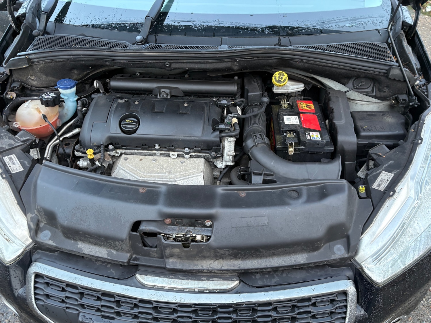 Used Peugeot 208 2012 for sale - 76664311: Photo 35