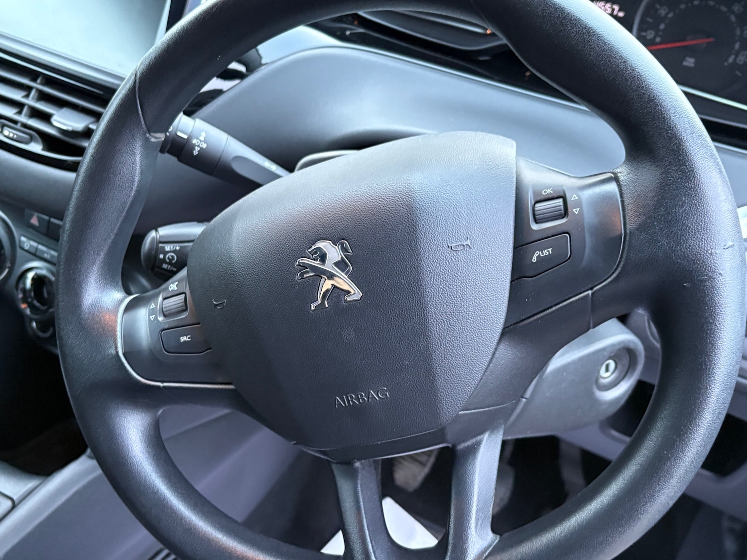 Used Peugeot 208 2012 for sale - 76664311: Photo 36