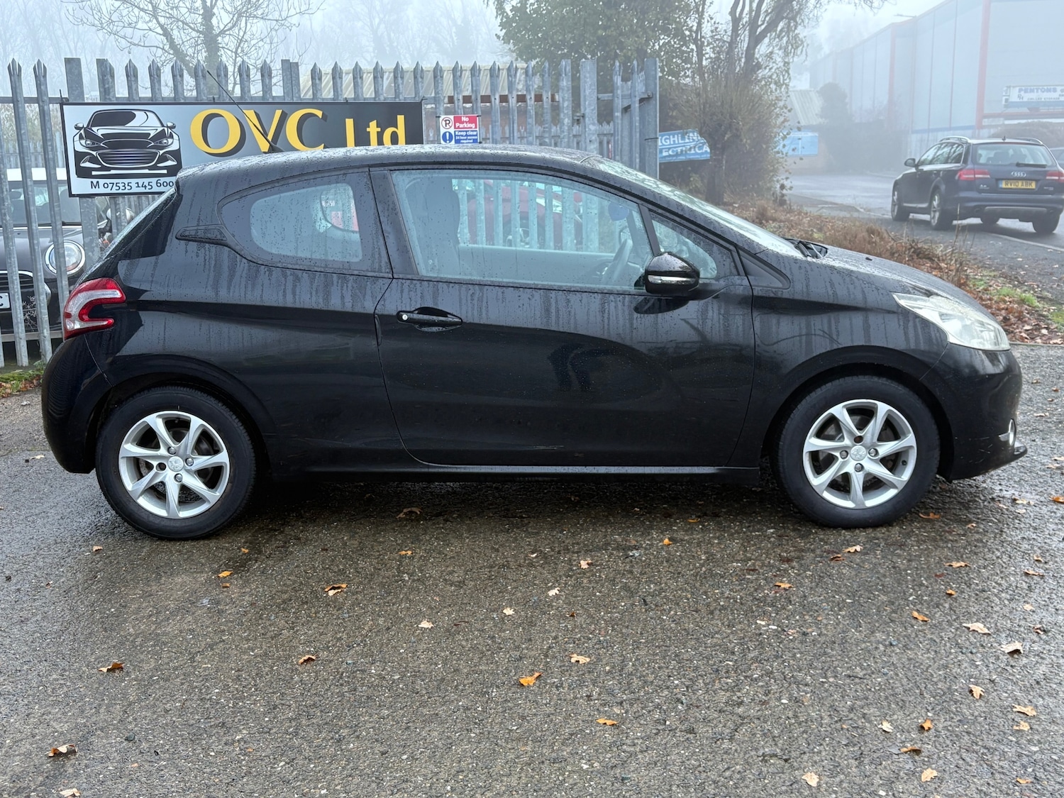 Used Peugeot 208 2012 for sale - 76664311: Photo 37