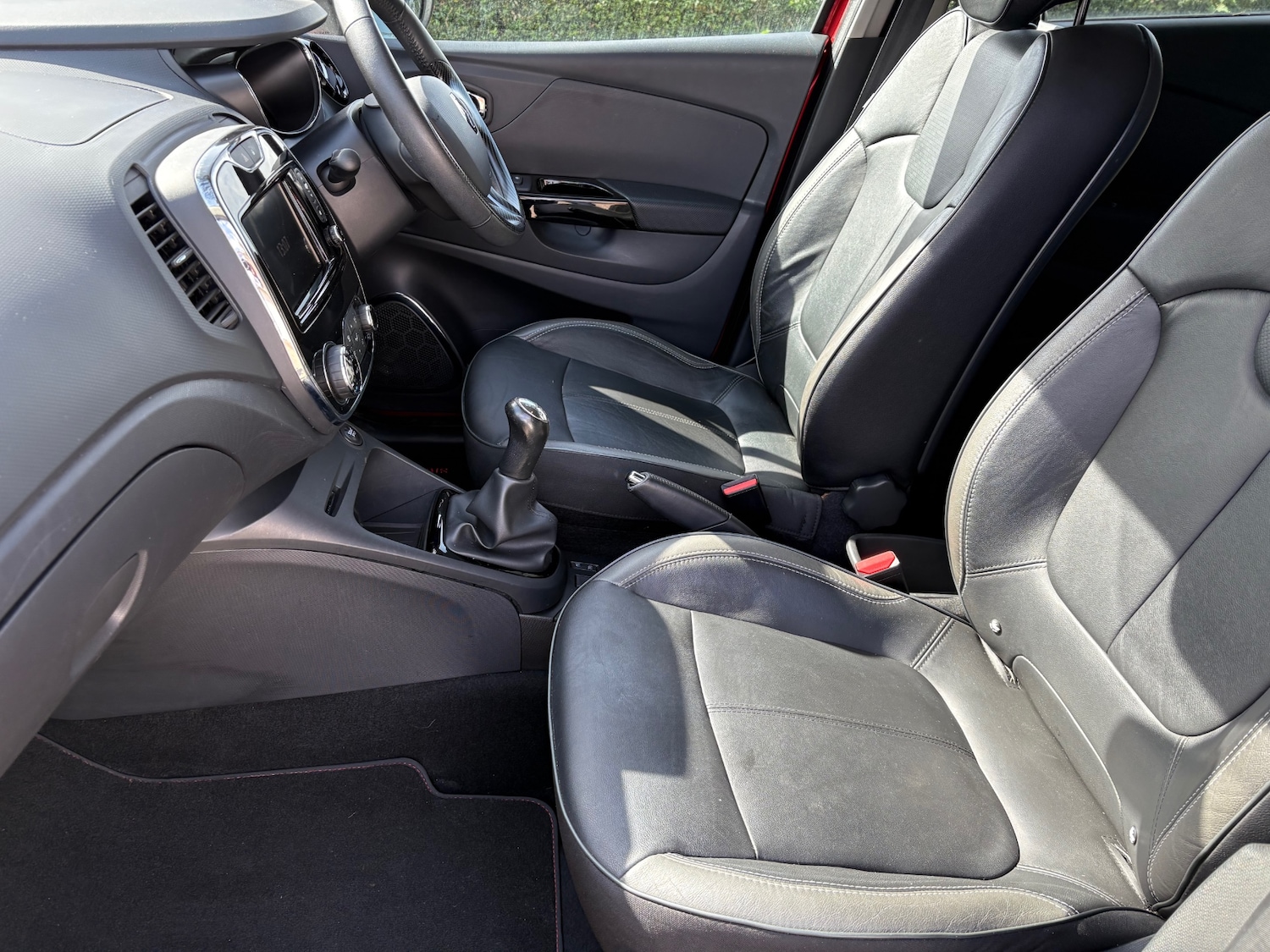 Used Renault Captur 2015 for sale - 76017409: Photo 44