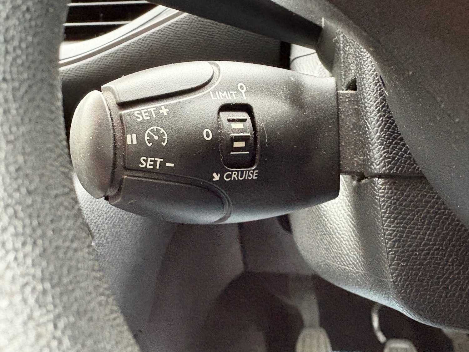 Used Peugeot 308 2014 for sale - 77819109: Photo 35