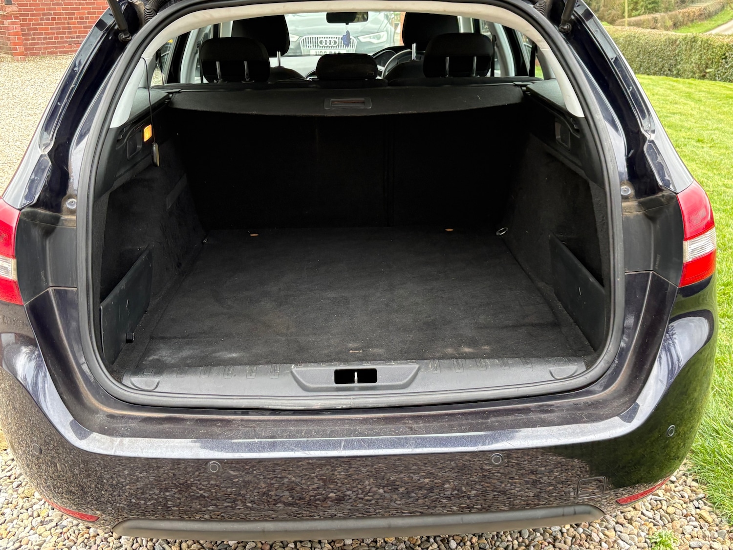 Used Peugeot 308 2014 for sale - 77819109: Photo 37