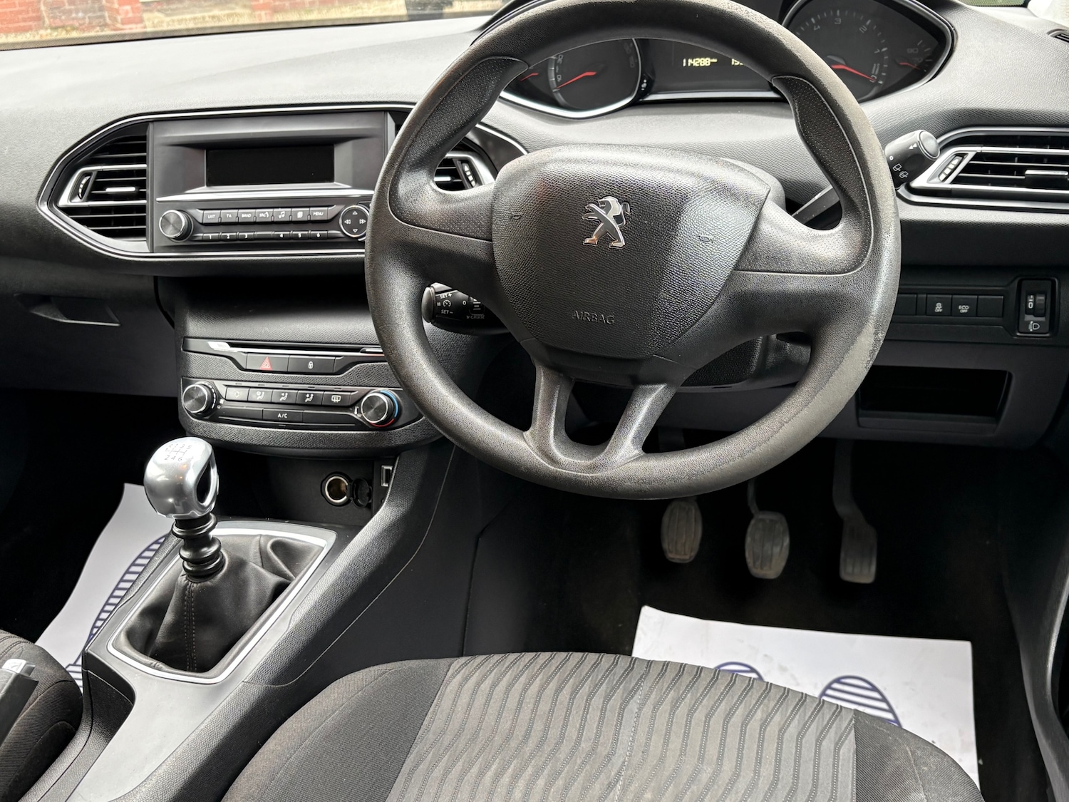 Used Peugeot 308 2014 for sale - 77819109: Photo 4