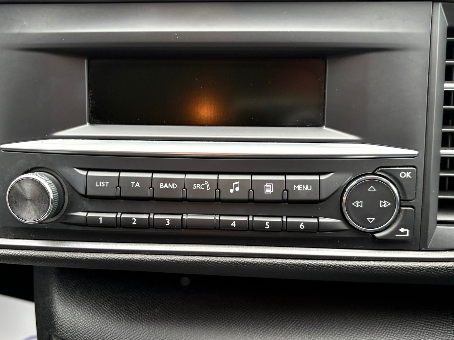 Used Peugeot 308 2014 for sale - 77819109: Photo 9