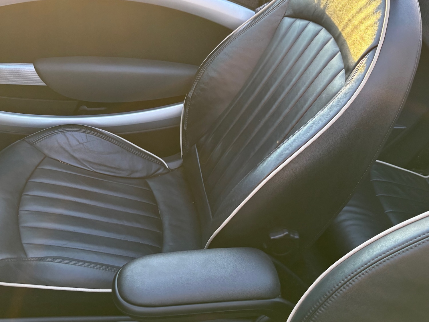 Used MINI Convertible 2014 for sale - 76626757: Photo 10