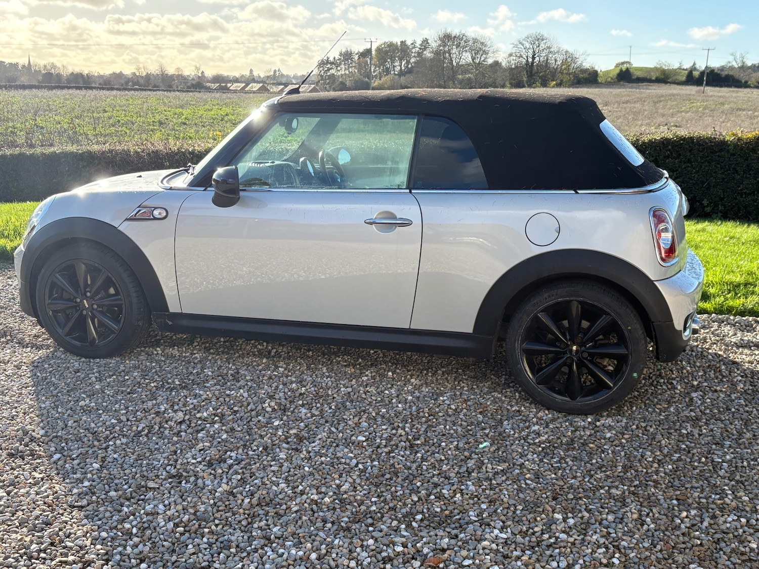 Used MINI Convertible 2014 for sale - 76626757: Photo 2