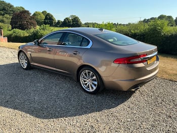 Used Jaguar XF 2015 for sale - 79191465: Photo