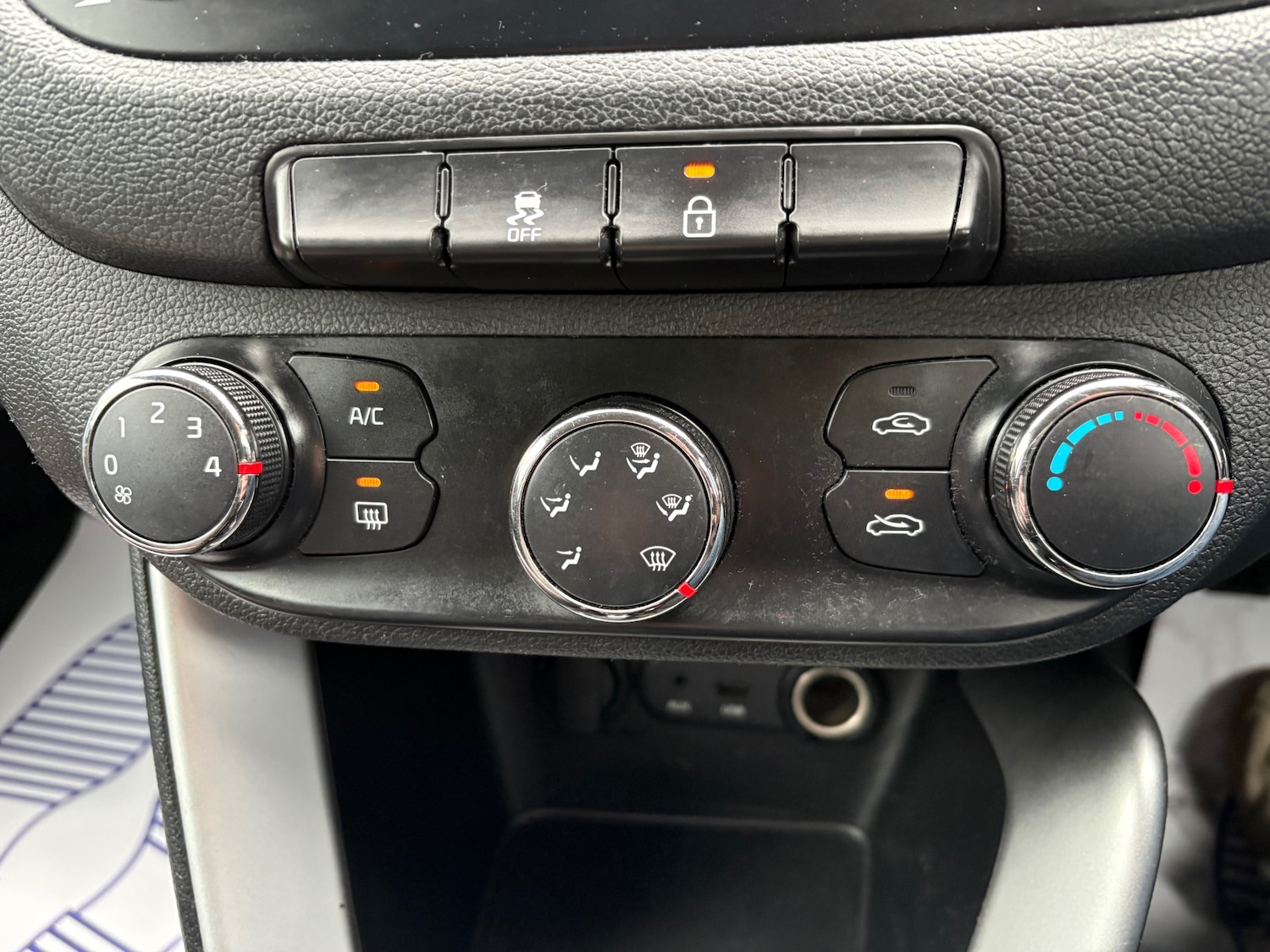 Used Kia Ceed 2012 for sale - 77543375: Photo 52