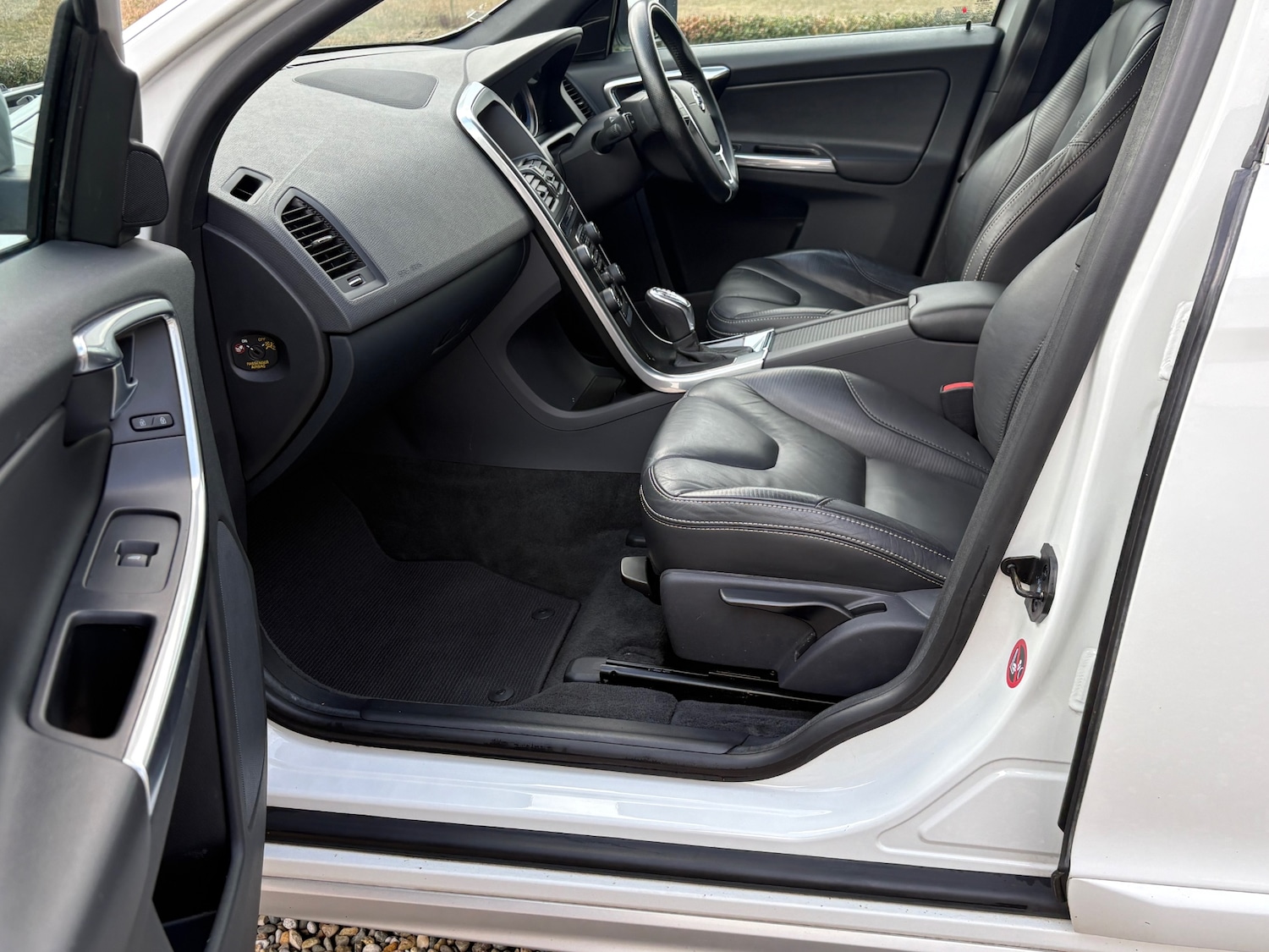 Used Volvo XC60 2013 for sale - 77640335: Photo 65