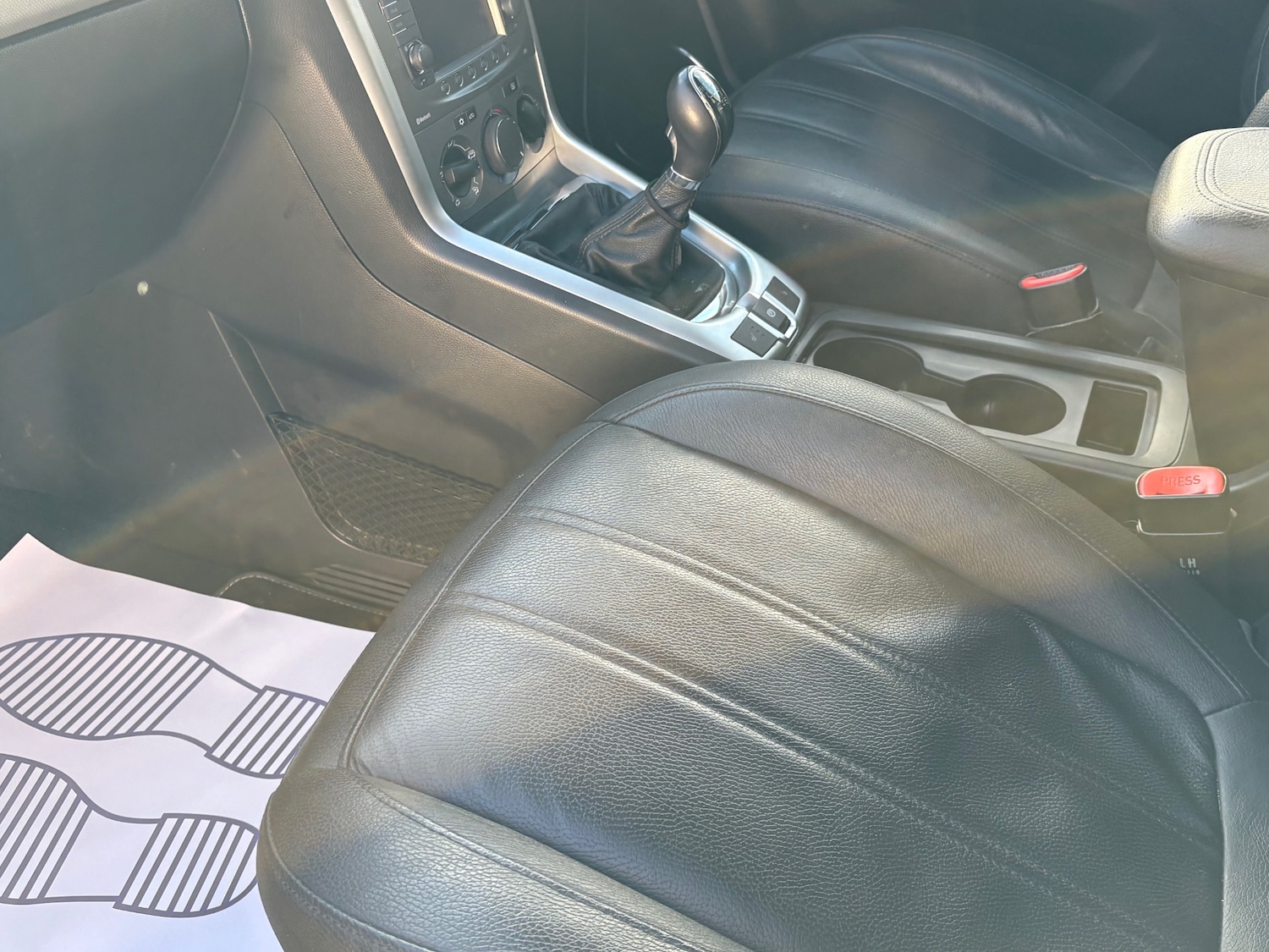 Used Vauxhall Antara 2014 for sale - 76735842: Photo 28