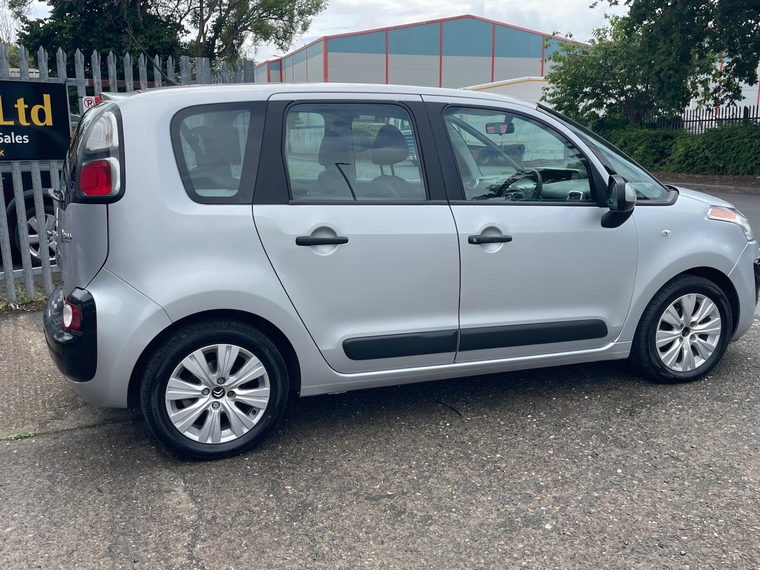 Vehicle 51