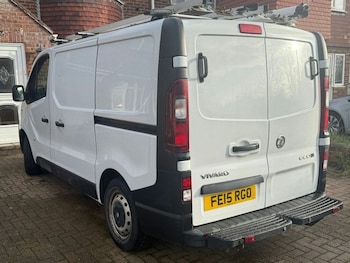 Used Vauxhall Vivaro 2015 for sale - 77241720: Photo