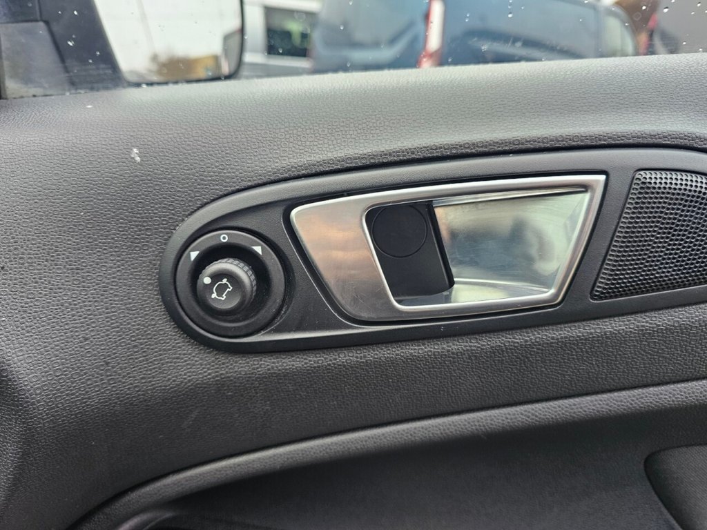 Used Ford Ecosport 2015 for sale - 77122164: Photo 37