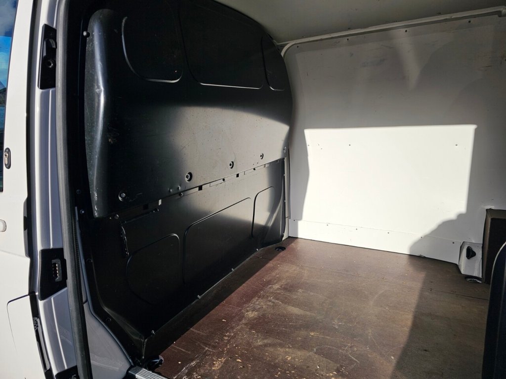 Used Volkswagen Transporter 2020 for sale - 77188415: Photo 25