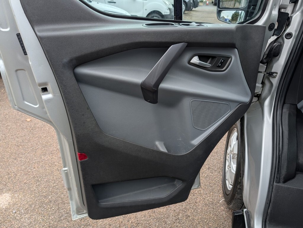 Used Ford Transit Custom 2017 for sale - 77680770: Photo 19