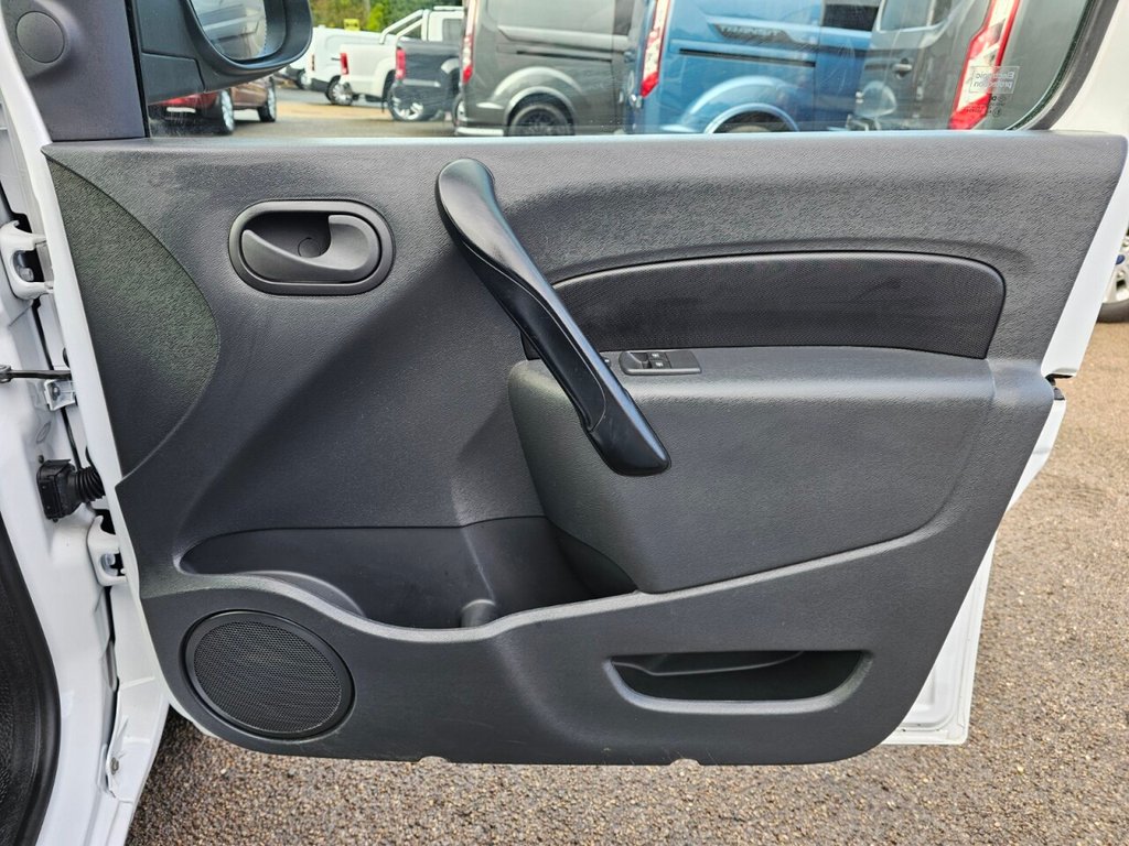 Used Renault Kangoo 2017 for sale - 76787671: Photo 19