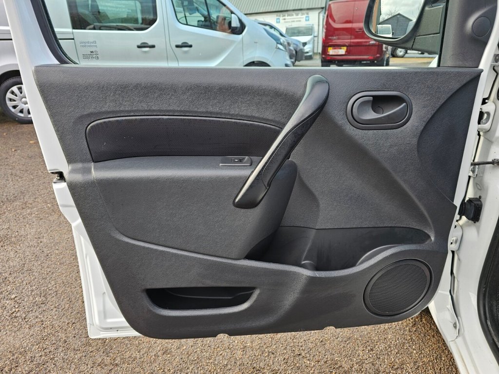 Used Renault Kangoo 2017 for sale - 76787671: Photo 24