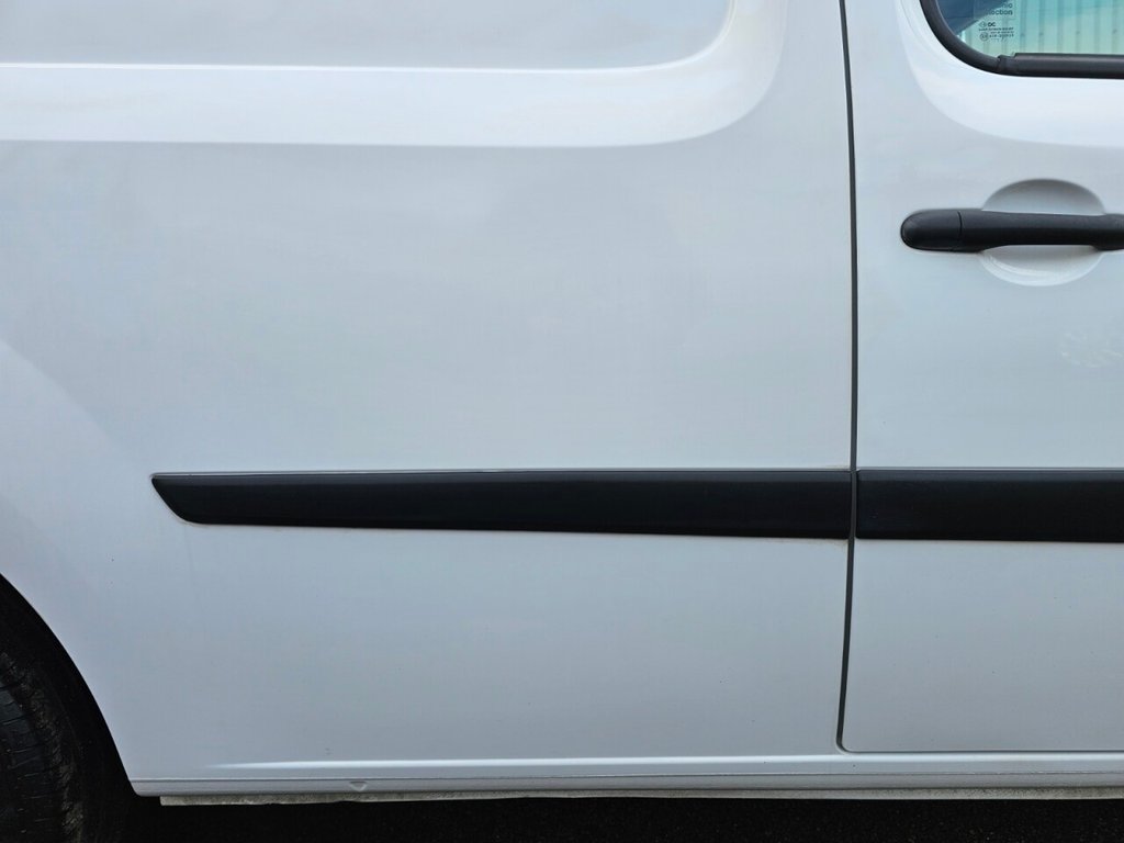 Used Renault Kangoo 2017 for sale - 76787671: Photo 40