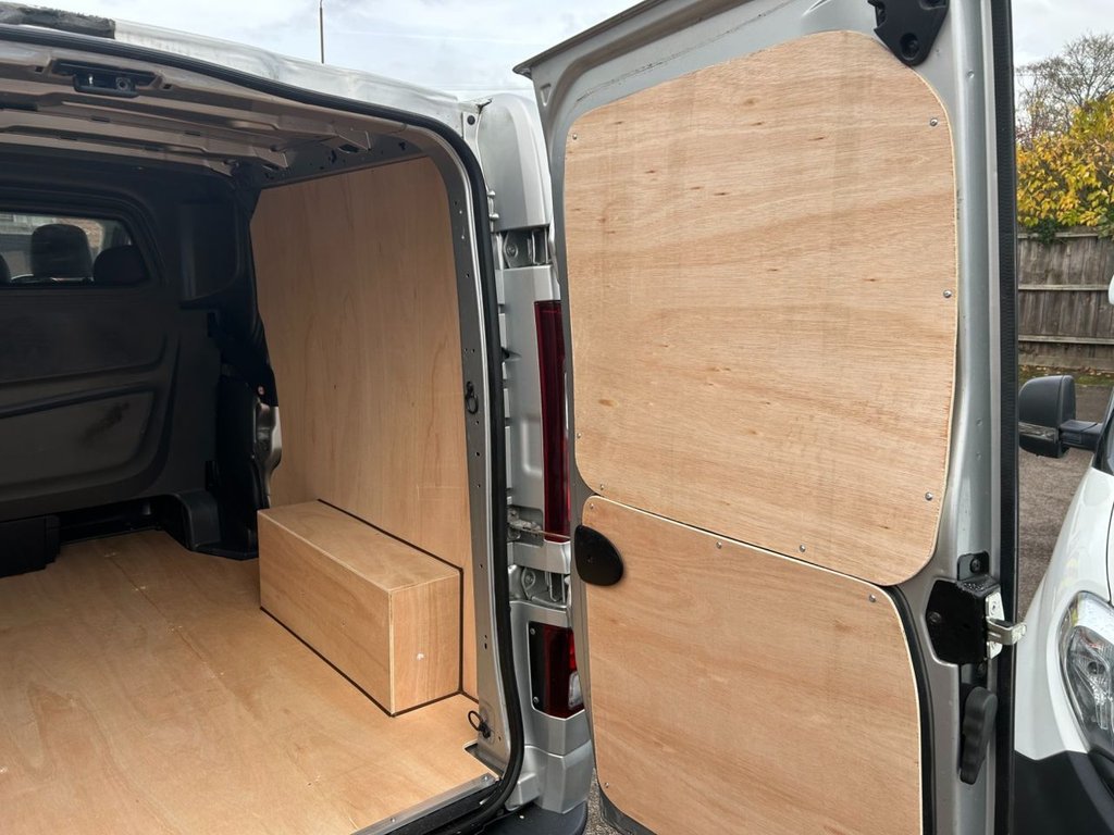 Used Vauxhall Vivaro 2017 for sale - 76787666: Photo 30