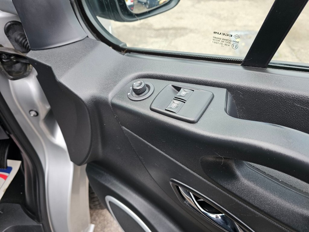 Used Vauxhall Vivaro 2017 for sale - 76787666: Photo 34