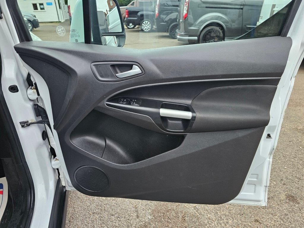 Used Ford Transit Connect 2017 for sale - 76986114: Photo 18