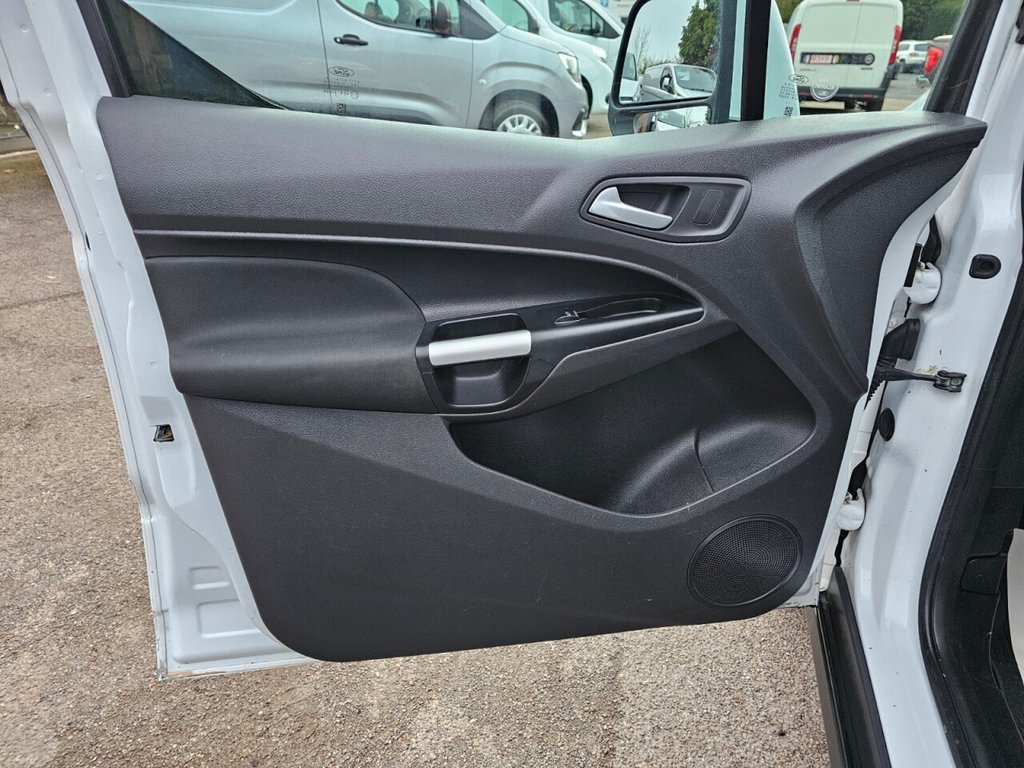 Used Ford Transit Connect 2017 for sale - 76986114: Photo 19