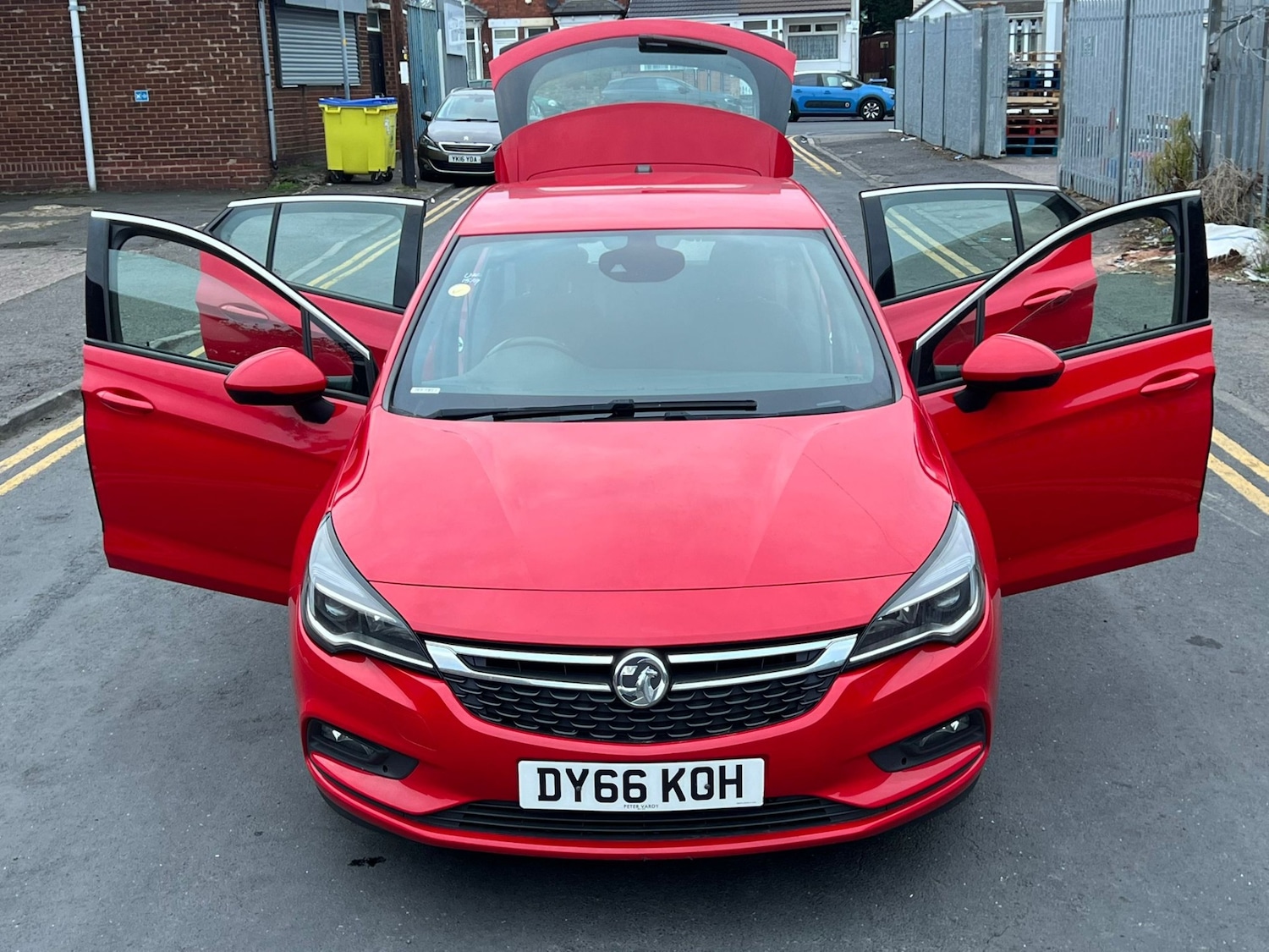 Used Vauxhall Astra 2016 for sale - 76364138: Photo 2