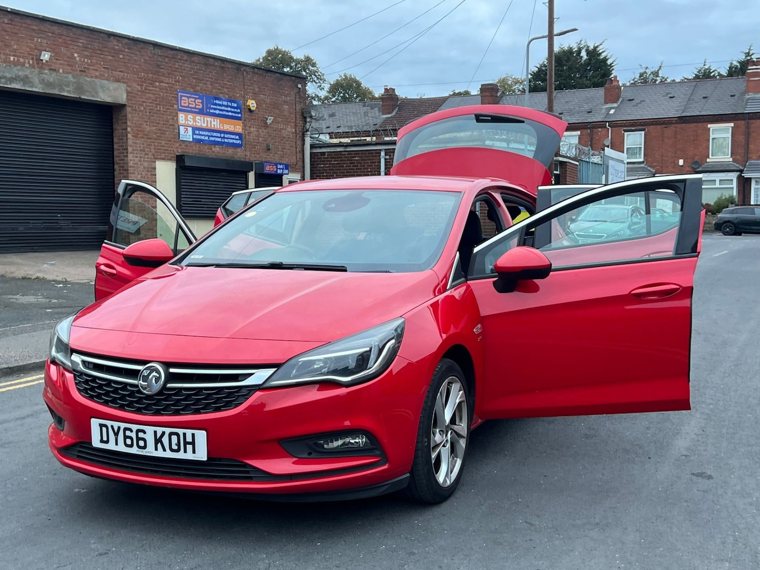 Used Vauxhall Astra 2016 for sale - 76364138: Photo 3