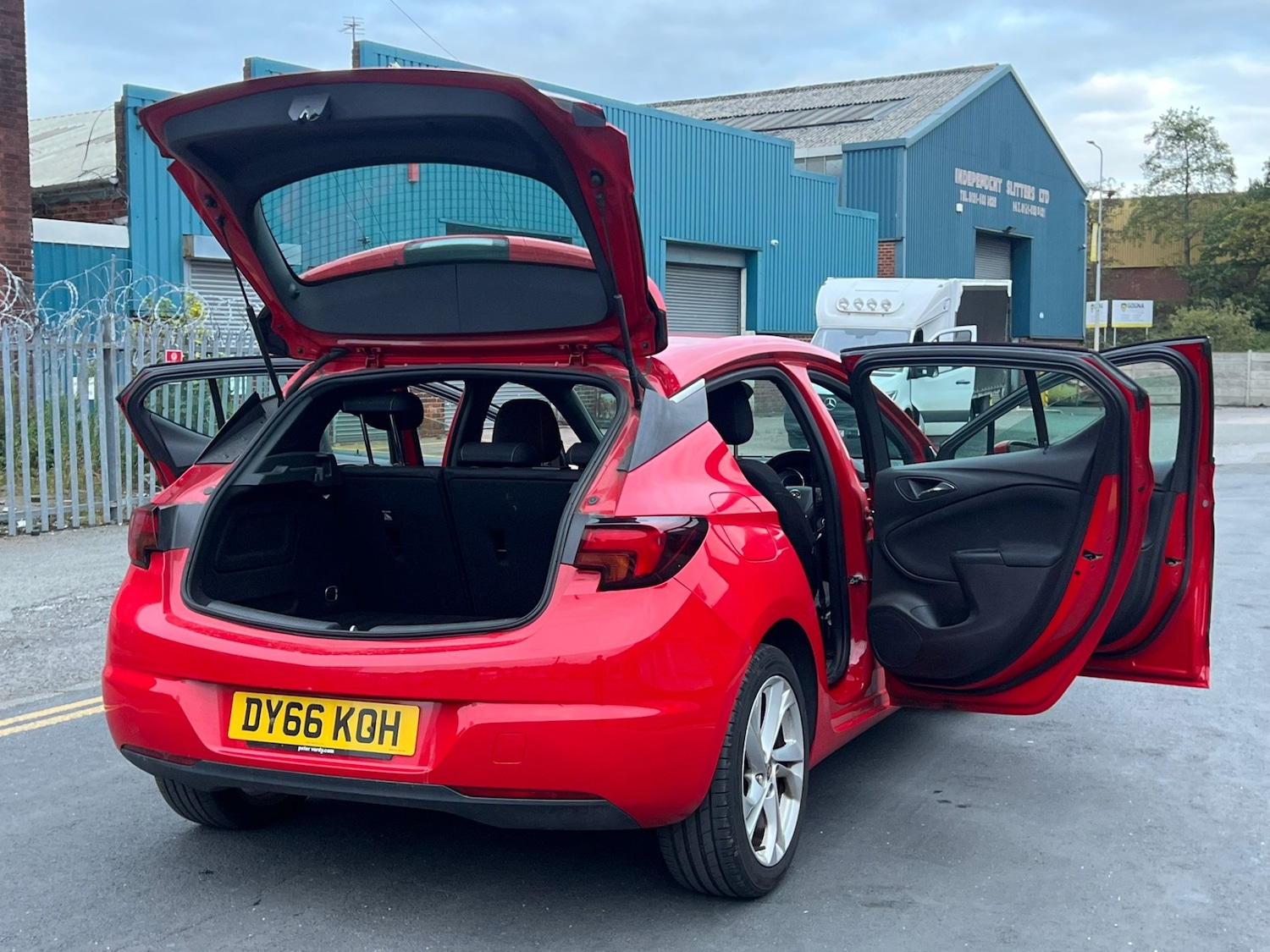 Used Vauxhall Astra 2016 for sale - 76364138: Photo 6
