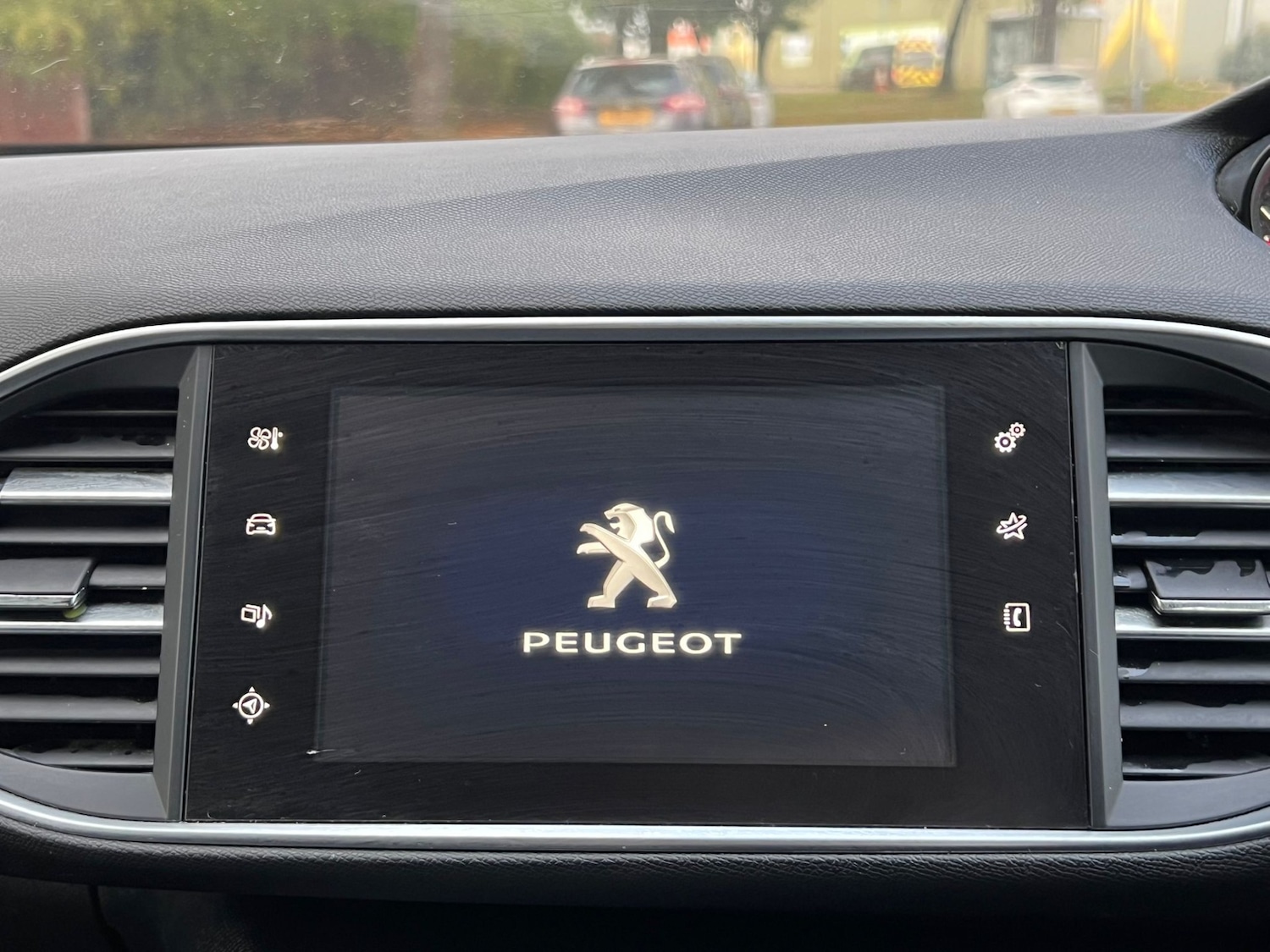 Used Peugeot 308 2017 for sale - 76358269: Photo 10
