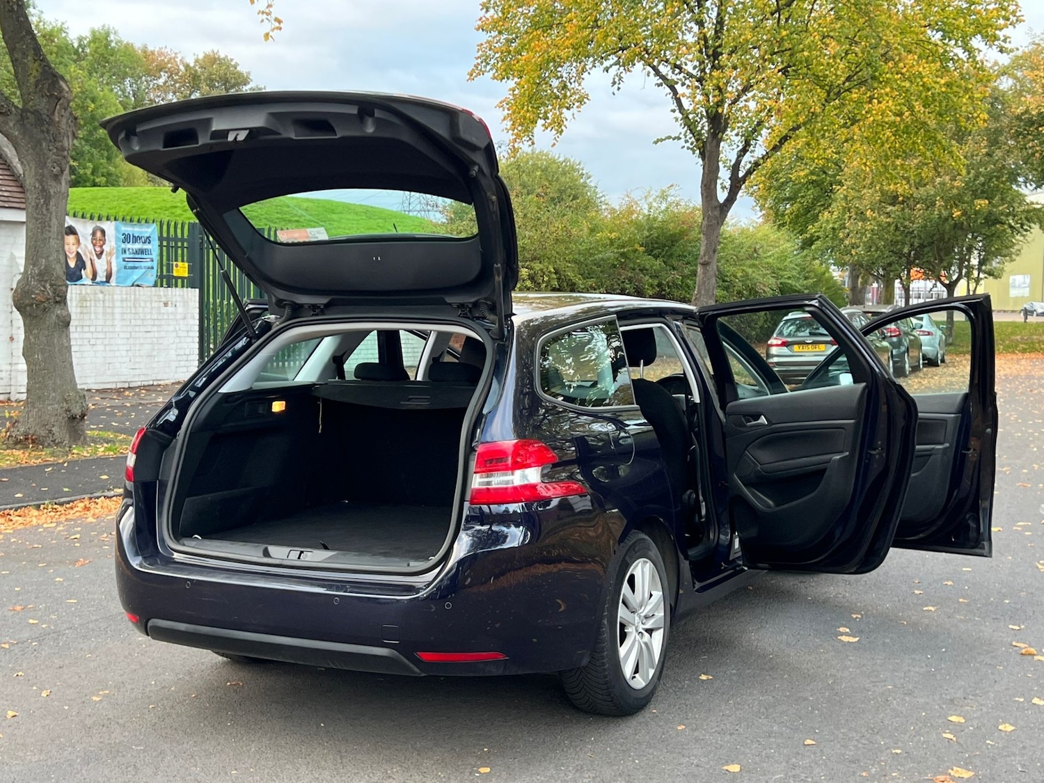 Used Peugeot 308 2017 for sale - 76358269: Photo 19