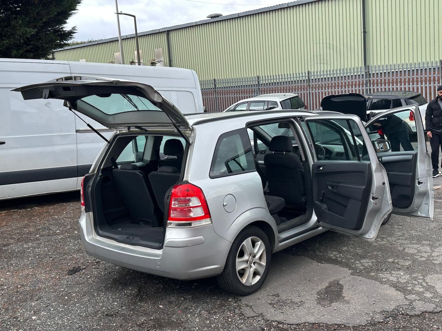 Used Vauxhall Zafira 2012 for sale - 76358392: Photo 9