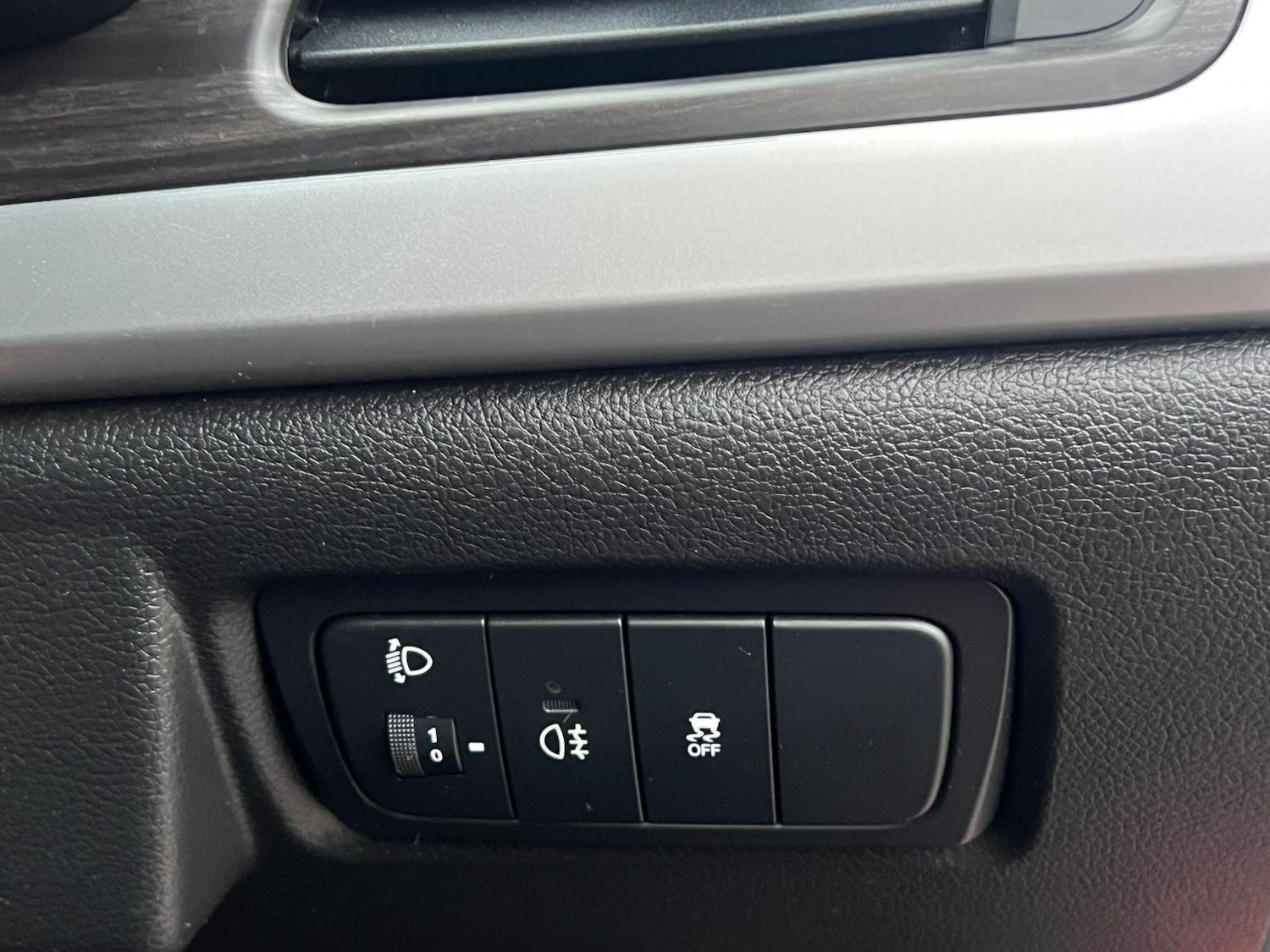 Used Ssangyong Korando 2014 for sale - 76364879: Photo 11